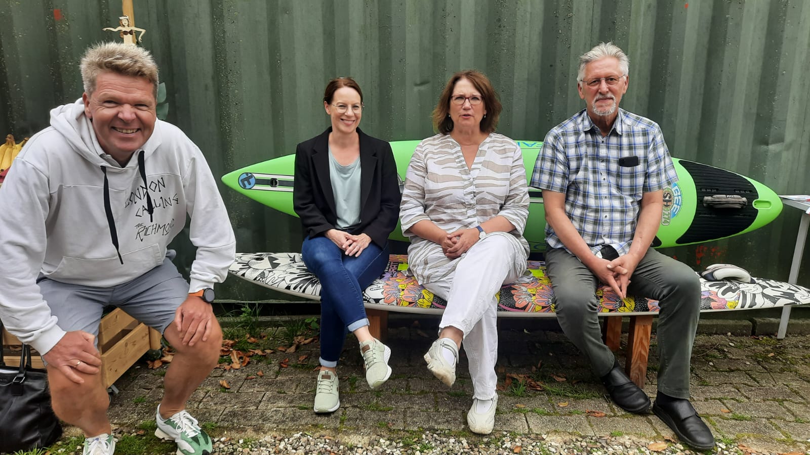 Markus Michaelis Vorsitzender Surfen, GF Wesel Markting Dagmar van der Linden, Bürgermeisterin Ulrike Westkamp, RTGW-Vorsitzender Manfred Schramm